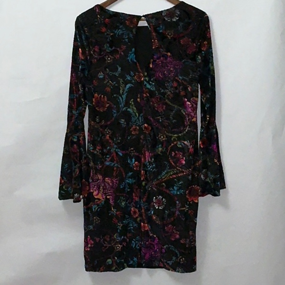 Beautiful Black Dress from eci. Size M. Black Velvet with beautiful colors. - Picture 3 of 10